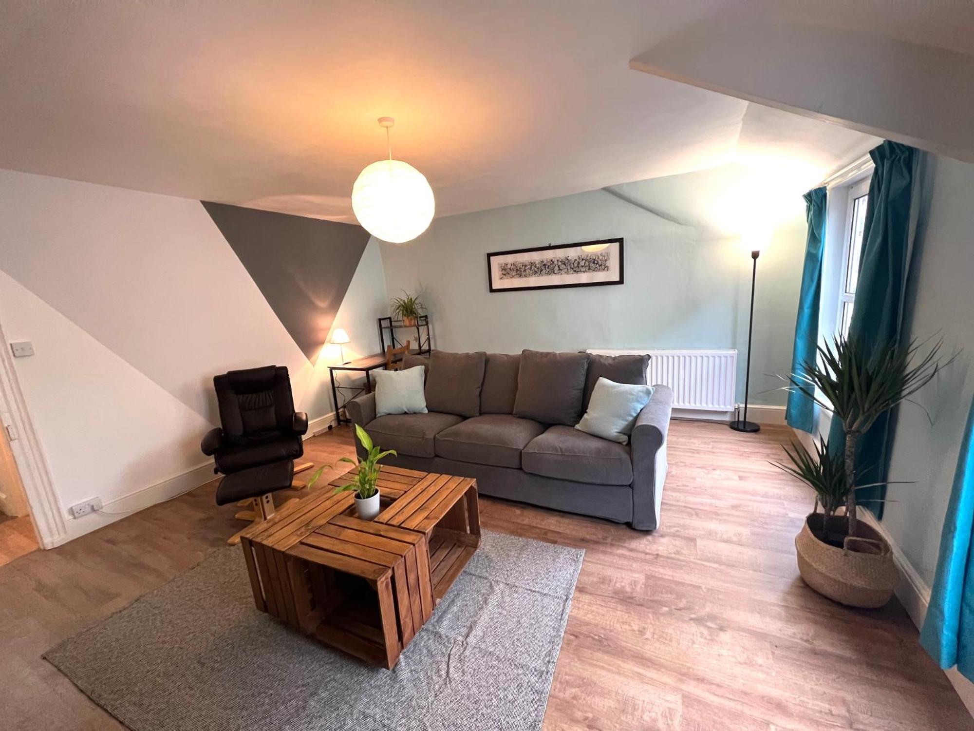 A Spacious 2 Bed Flat In Kingsbridge Town Eksteriør billede