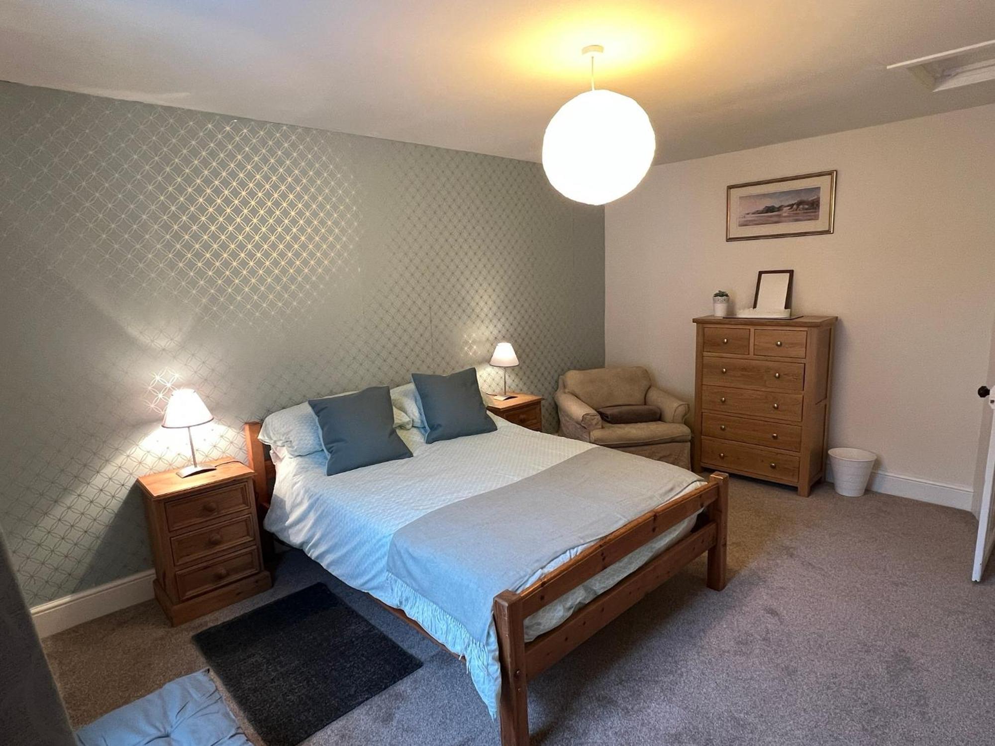 A Spacious 2 Bed Flat In Kingsbridge Town Eksteriør billede
